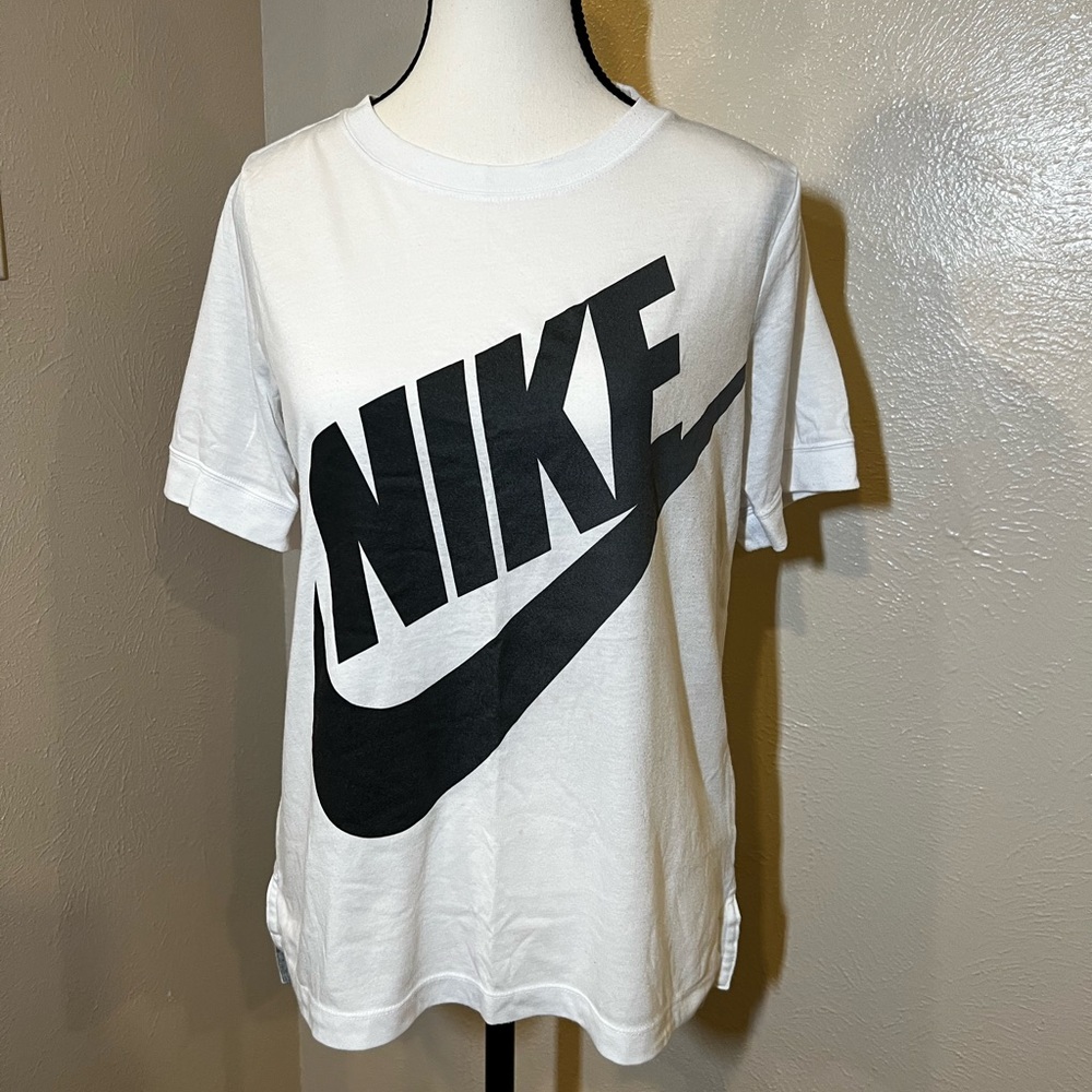 Like new Nike short sleeve shirt
